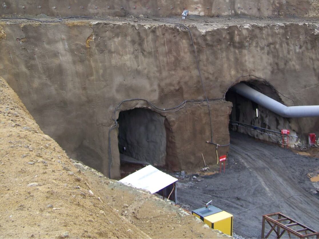 Un grande tunnel di cemento per l'iniziativa Beles, un progetto di sviluppo sostenibile e produzione di energia sul lago Tana.